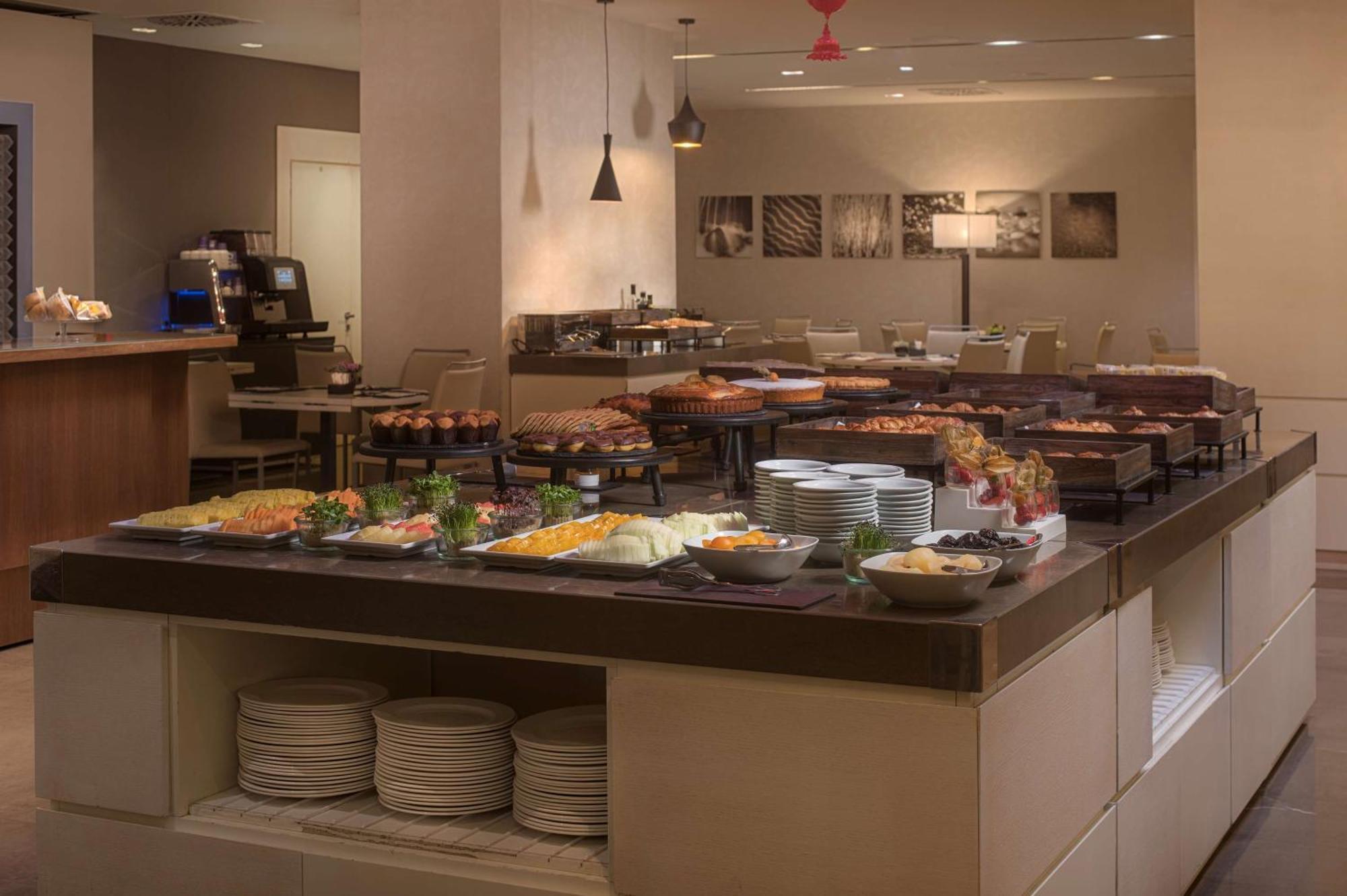 Nh Collection Roma Vittorio Veneto Hotel Екстериор снимка